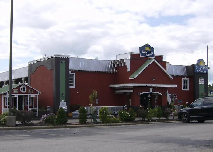 Days Inn & Suites By Wyndham Terre Haute